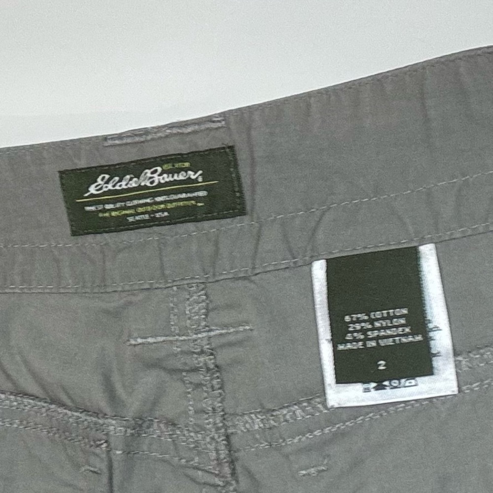 Eddie Bauer Bermuda Shorts Gray 2 - Picture 4 of 12